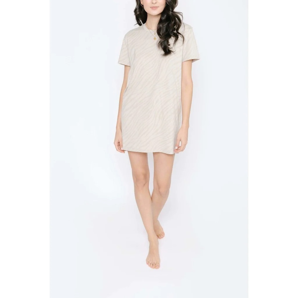 Smash and Tess Everyday T-shirt Dress in beige pattern, size small